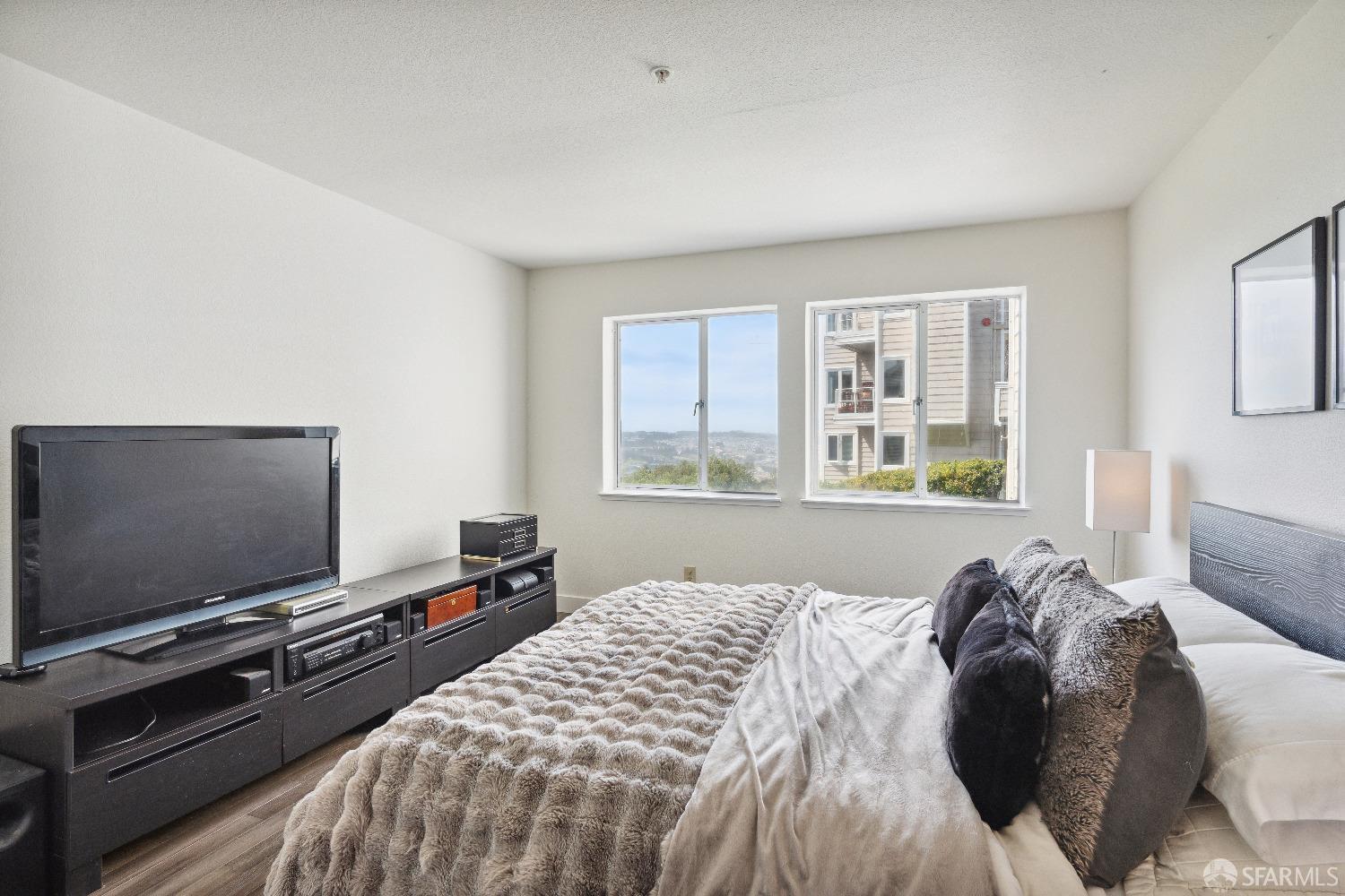 Detail Gallery Image 20 of 28 For 855 Mountain View Dr #8,  Daly City,  CA 94014 - 2 Beds | 2 Baths