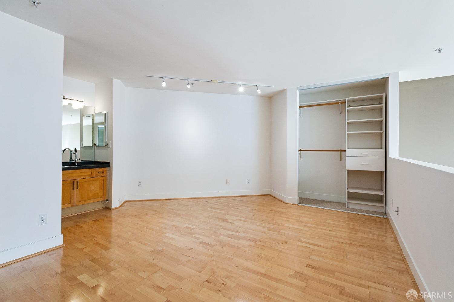 Detail Gallery Image 18 of 35 For 125 Gilbert St #15,  San Francisco,  CA 94103 - 1 Beds | 1/1 Baths
