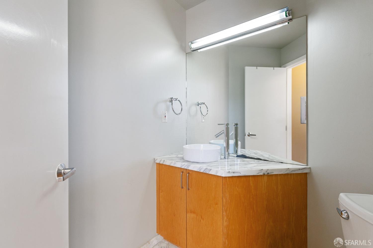 Detail Gallery Image 14 of 35 For 125 Gilbert St #15,  San Francisco,  CA 94103 - 1 Beds | 1/1 Baths