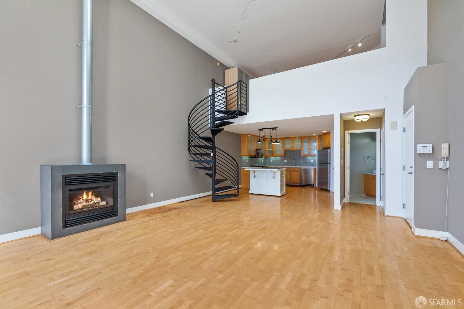 Detail Gallery Image 5 of 35 For 125 Gilbert St #15,  San Francisco,  CA 94103 - 1 Beds | 1/1 Baths