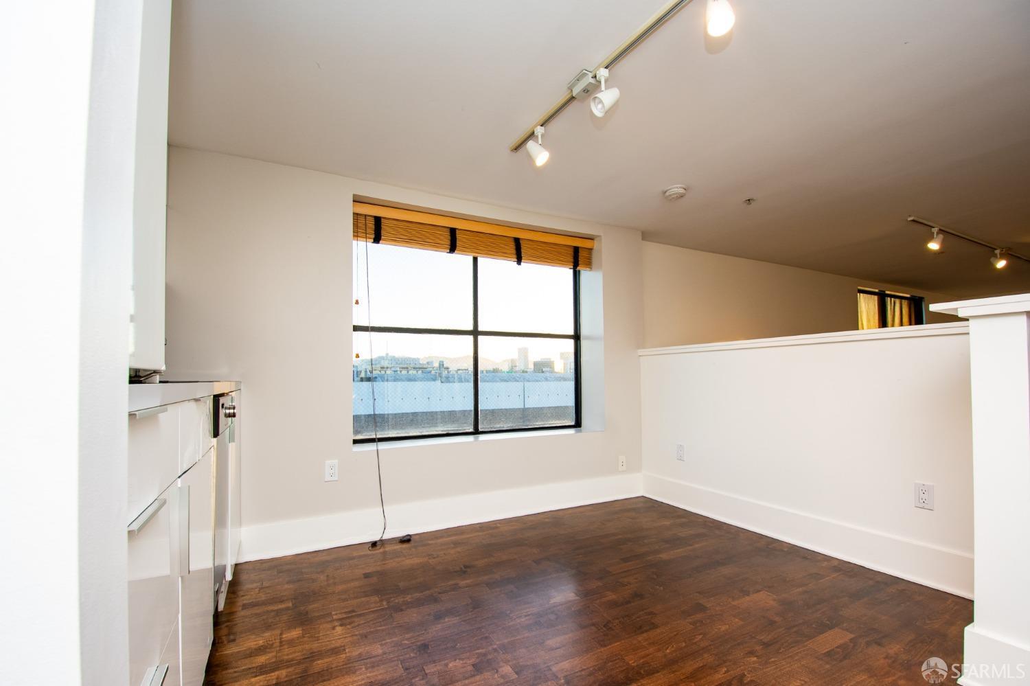 Detail Gallery Image 12 of 21 For 139 Welsh St, San Francisco,  CA 94107 - 2 Beds | 2/1 Baths