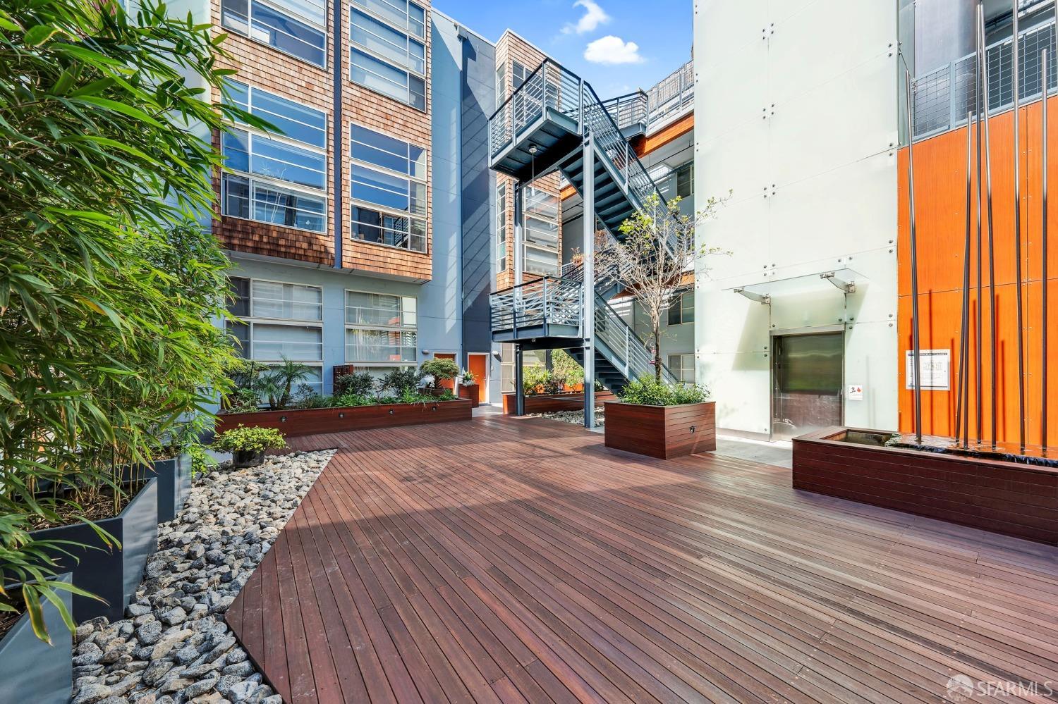 Detail Gallery Image 3 of 41 For 175 Bluxome St #104,  San Francisco,  CA 94107 - 1 Beds | 1 Baths