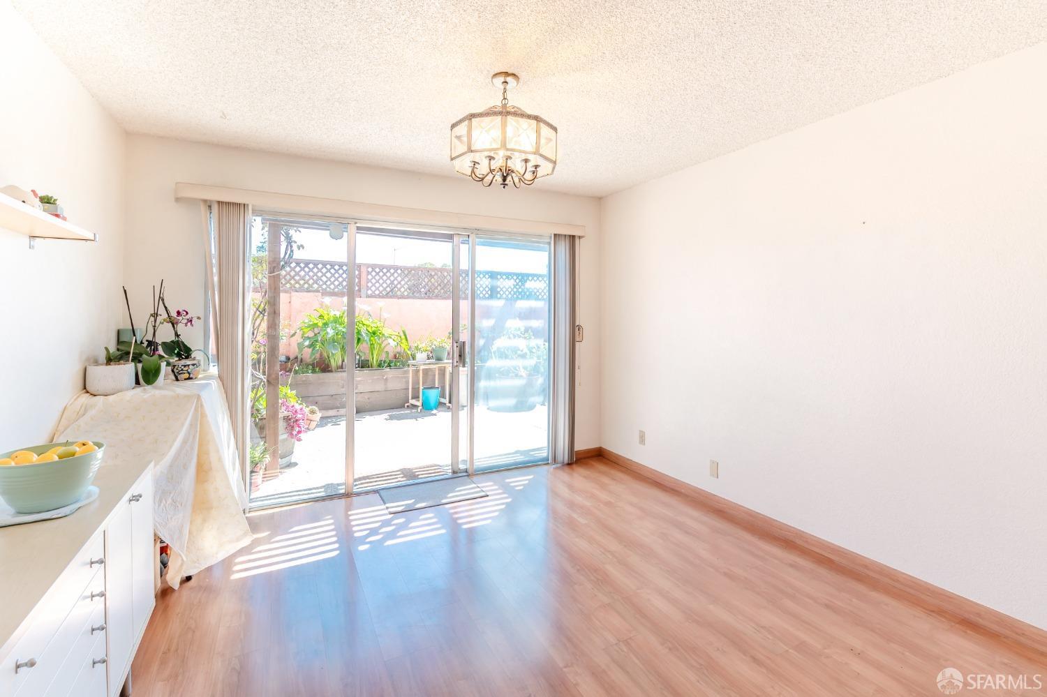 Detail Gallery Image 21 of 36 For 405 Cape Cod Dr, San Leandro,  CA 94578 - 4 Beds | 2/1 Baths