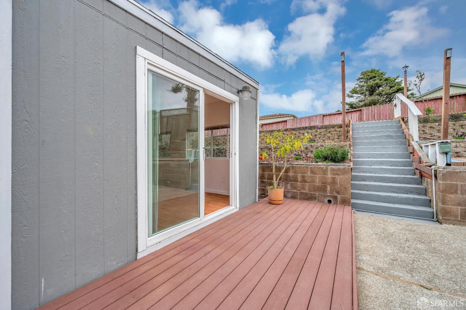 Detail Gallery Image 33 of 44 For 1023 Gilman Dr, Daly City,  CA 94015 - 3 Beds | 2 Baths