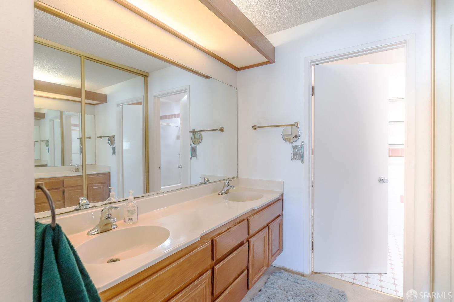 Detail Gallery Image 28 of 36 For 405 Cape Cod Dr, San Leandro,  CA 94578 - 4 Beds | 2/1 Baths