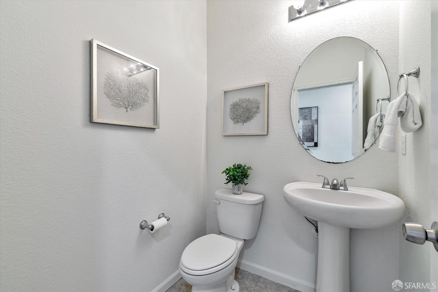 Detail Gallery Image 8 of 29 For 110 Bridalveil Way, Oakley,  CA 94561 - 5 Beds | 3/1 Baths