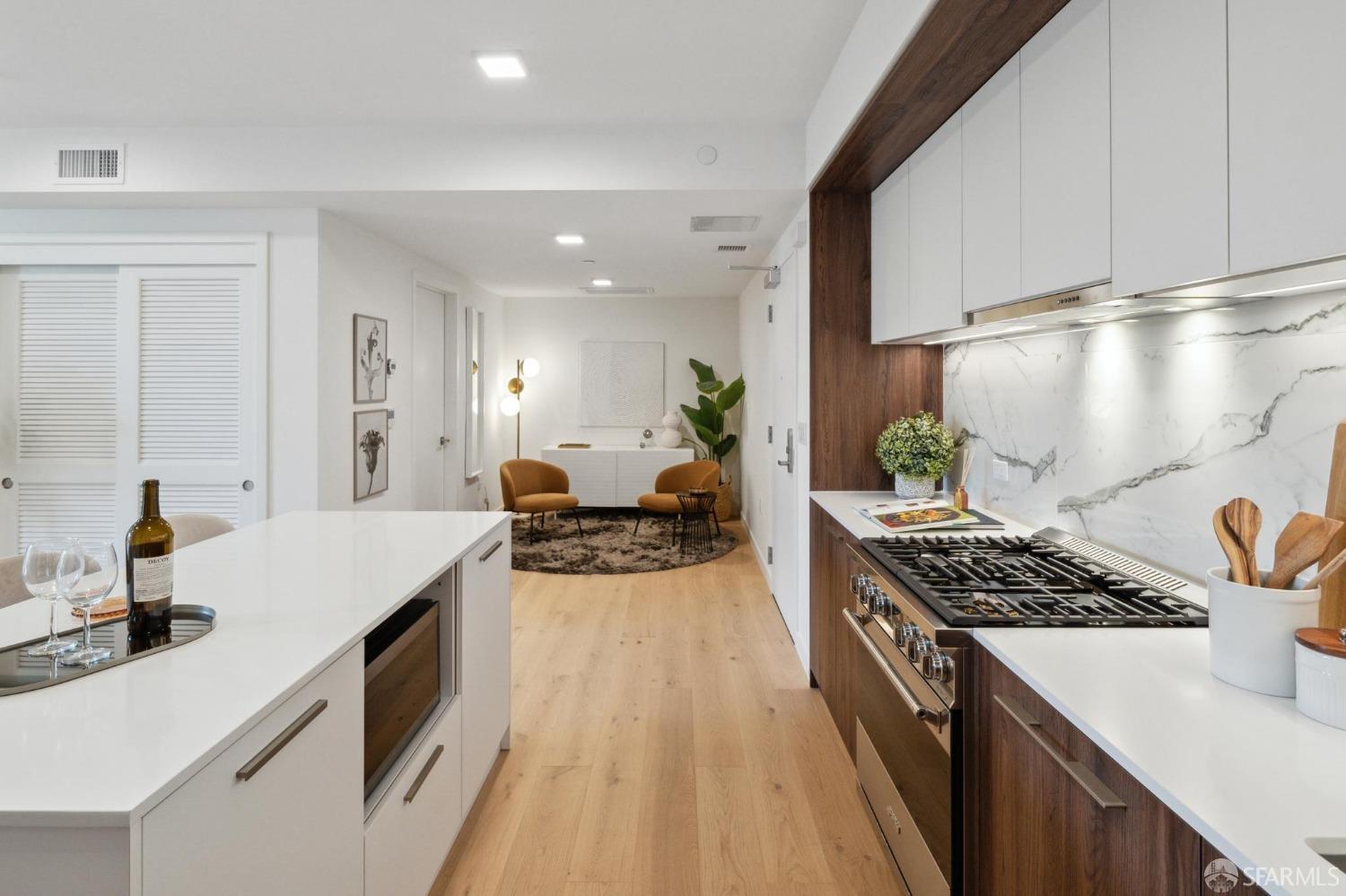 Detail Gallery Image 19 of 57 For 1580 Pacific Ave #K2,  San Francisco,  CA 94109 - 2 Beds | 2 Baths