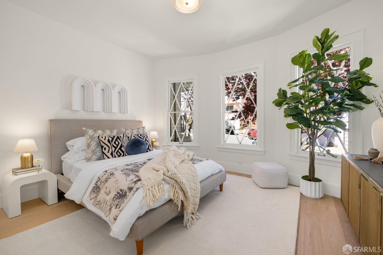 Detail Gallery Image 30 of 77 For 341 Corbett Ave a,  San Francisco,  CA 94114 - 3 Beds | 2/1 Baths