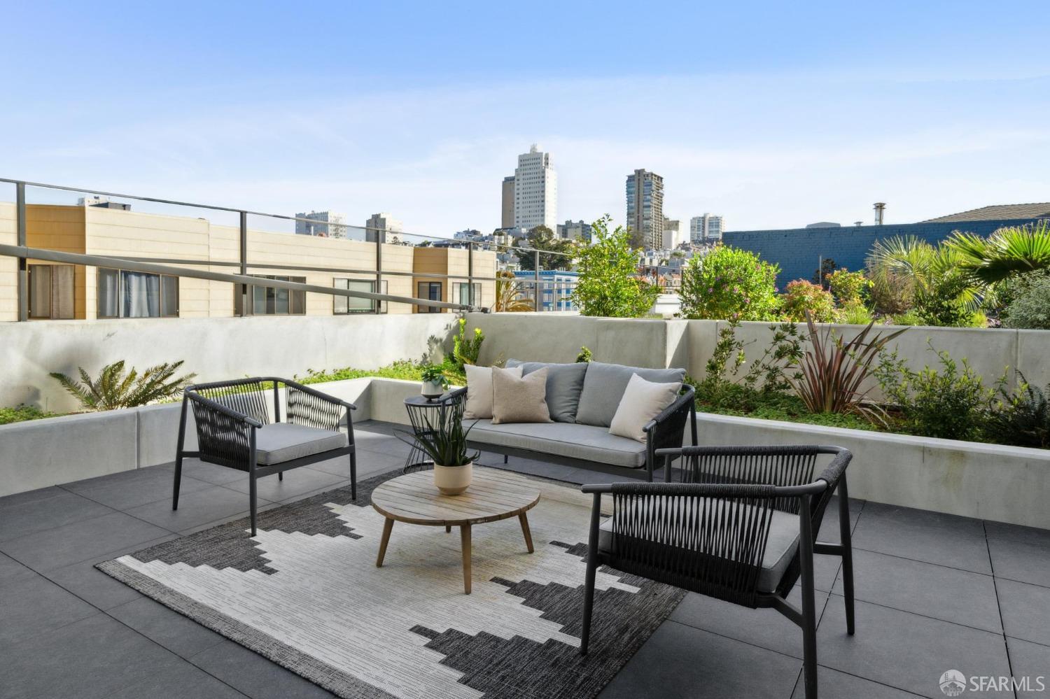 Detail Gallery Image 4 of 57 For 1580 Pacific Ave #K2,  San Francisco,  CA 94109 - 2 Beds | 2 Baths