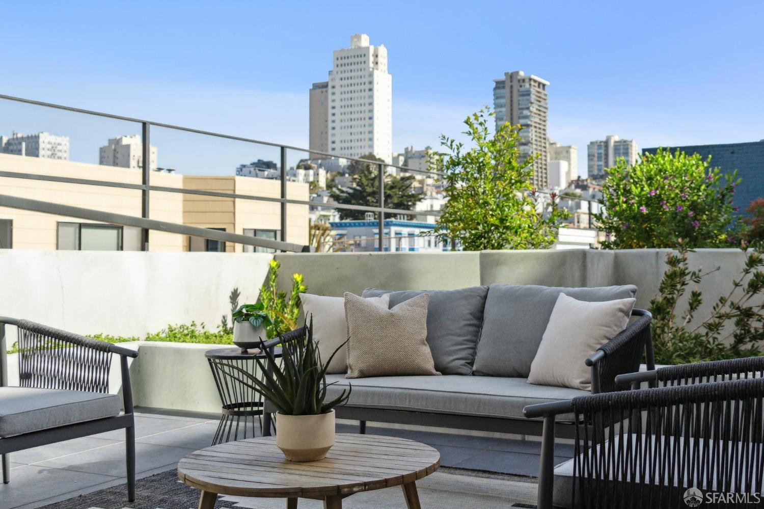 Detail Gallery Image 5 of 57 For 1580 Pacific Ave #K2,  San Francisco,  CA 94109 - 2 Beds | 2 Baths