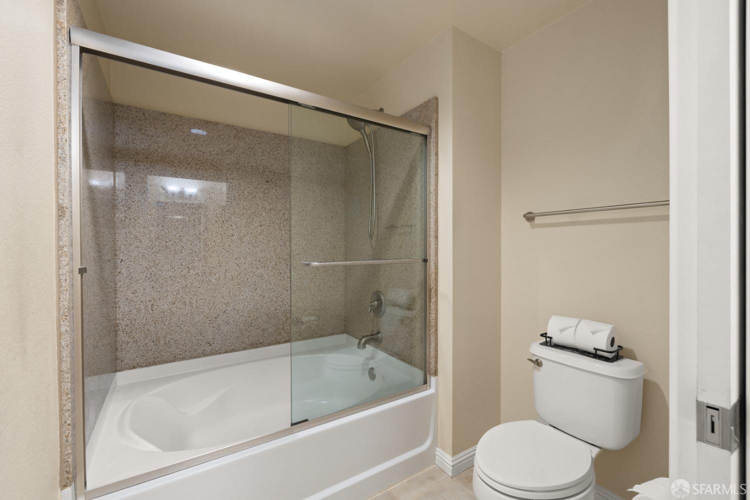 Detail Gallery Image 19 of 35 For 2260 Gellert Blvd #1107,  South San Francisco,  CA 94080 - 1 Beds | 1 Baths