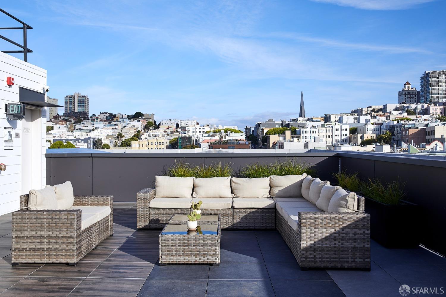 Detail Gallery Image 37 of 57 For 1580 Pacific Ave #K2,  San Francisco,  CA 94109 - 2 Beds | 2 Baths