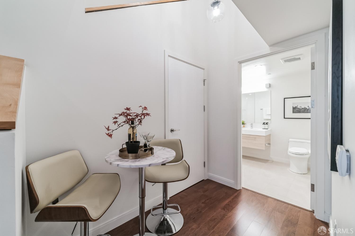Detail Gallery Image 13 of 76 For 555 Fulton St #102,  San Francisco,  CA 94102 - 3 Beds | 2 Baths