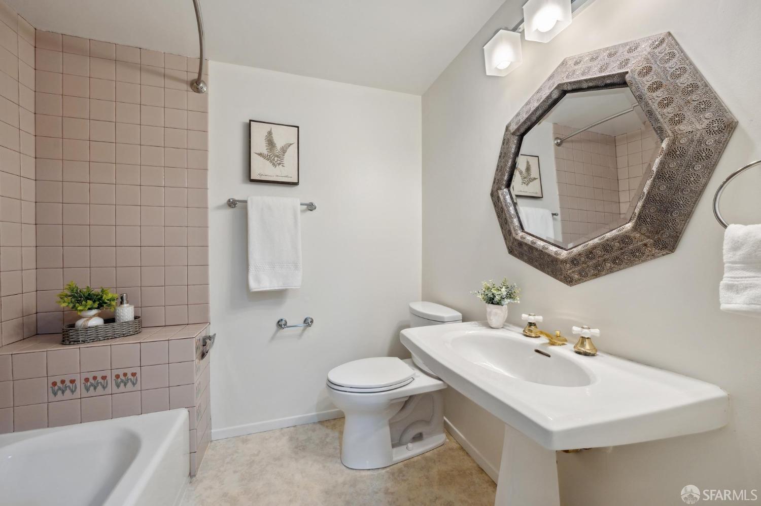 Detail Gallery Image 63 of 69 For 4393 Bridgeview Dr, Oakland,  CA 94602 - 4 Beds | 3/1 Baths