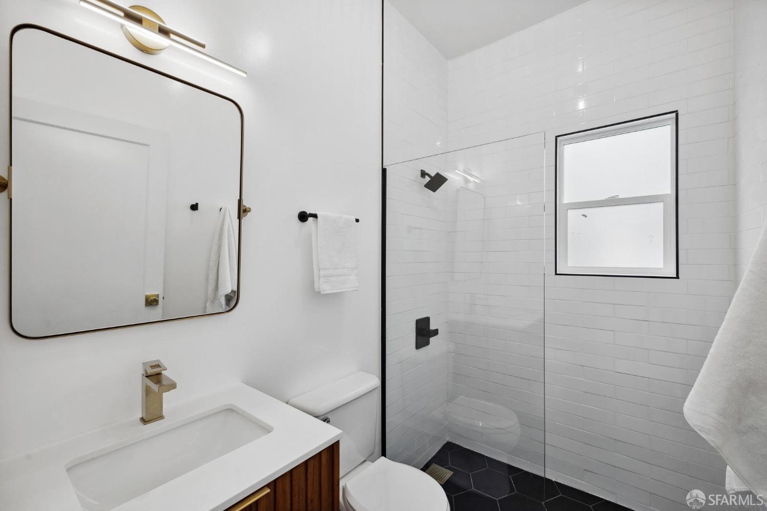 Detail Gallery Image 19 of 24 For 2920 25th St #2930,  San Francisco,  CA 94110 - 3 Beds | 2 Baths