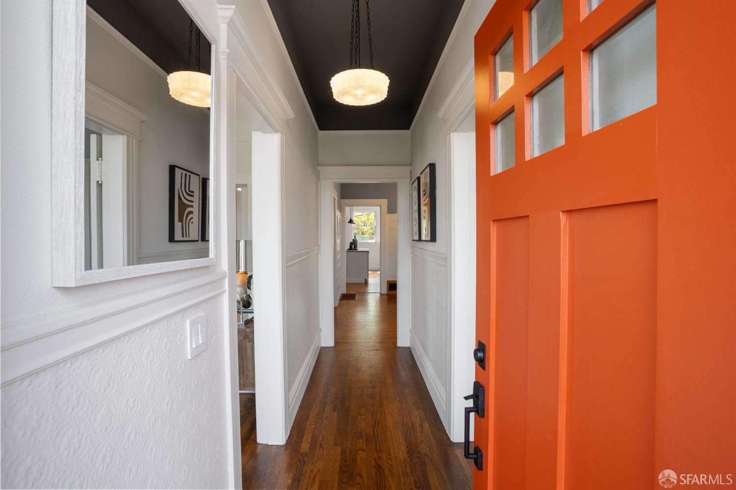Detail Gallery Image 3 of 26 For 222 Cortland Ave, San Francisco,  CA 94110 - 3 Beds | 1/1 Baths