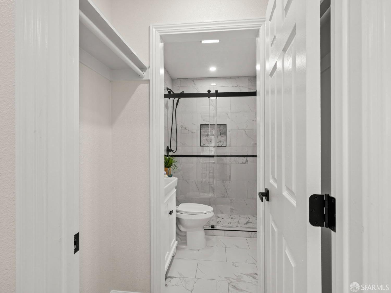 Detail Gallery Image 19 of 40 For 21475 Rizzo Ave, Castro Valley,  CA 94546 - 2 Beds | 1 Baths
