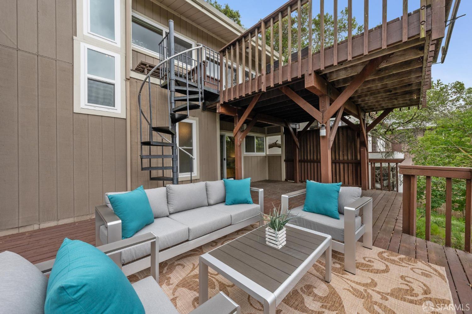 Detail Gallery Image 56 of 69 For 4393 Bridgeview Dr, Oakland,  CA 94602 - 4 Beds | 3/1 Baths