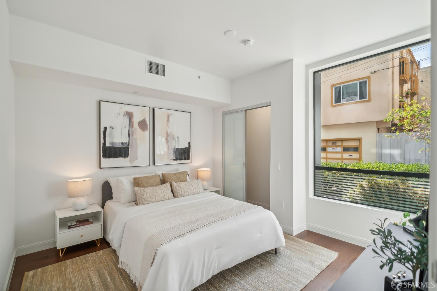 Detail Gallery Image 11 of 76 For 555 Fulton St #102,  San Francisco,  CA 94102 - 3 Beds | 2 Baths