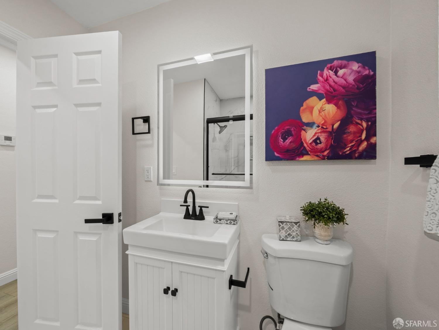 Detail Gallery Image 13 of 40 For 21475 Rizzo Ave, Castro Valley,  CA 94546 - 2 Beds | 1 Baths