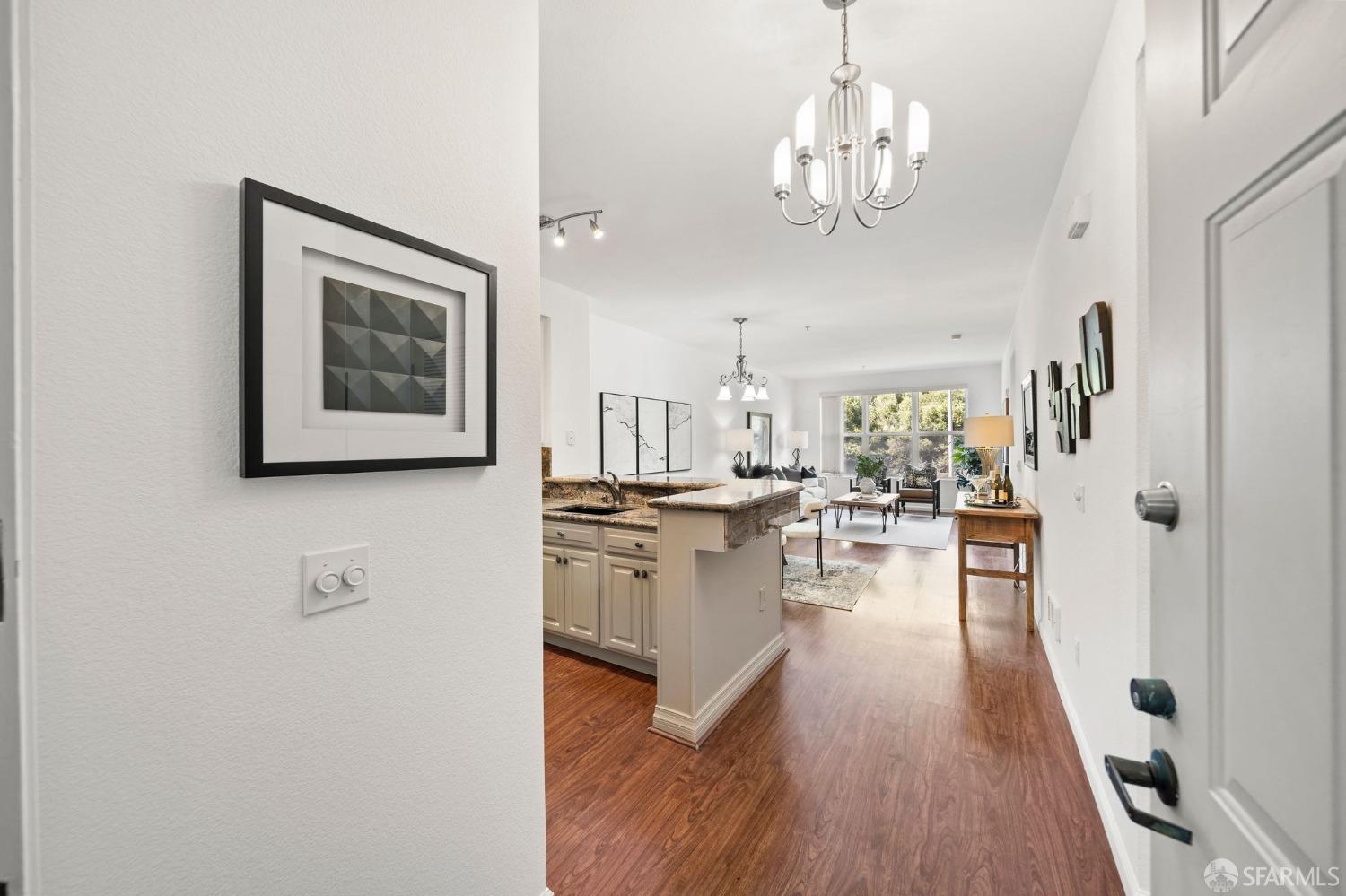 Detail Gallery Image 2 of 31 For 101 Crescent Way #2101,  San Francisco,  CA 94134 - 2 Beds | 2 Baths