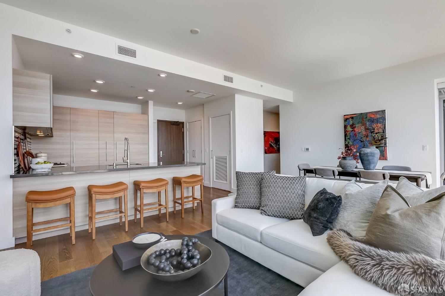 Detail Gallery Image 2 of 94 For 718 Long Bridge St #900,  San Francisco,  CA 94158 - 2 Beds | 2 Baths