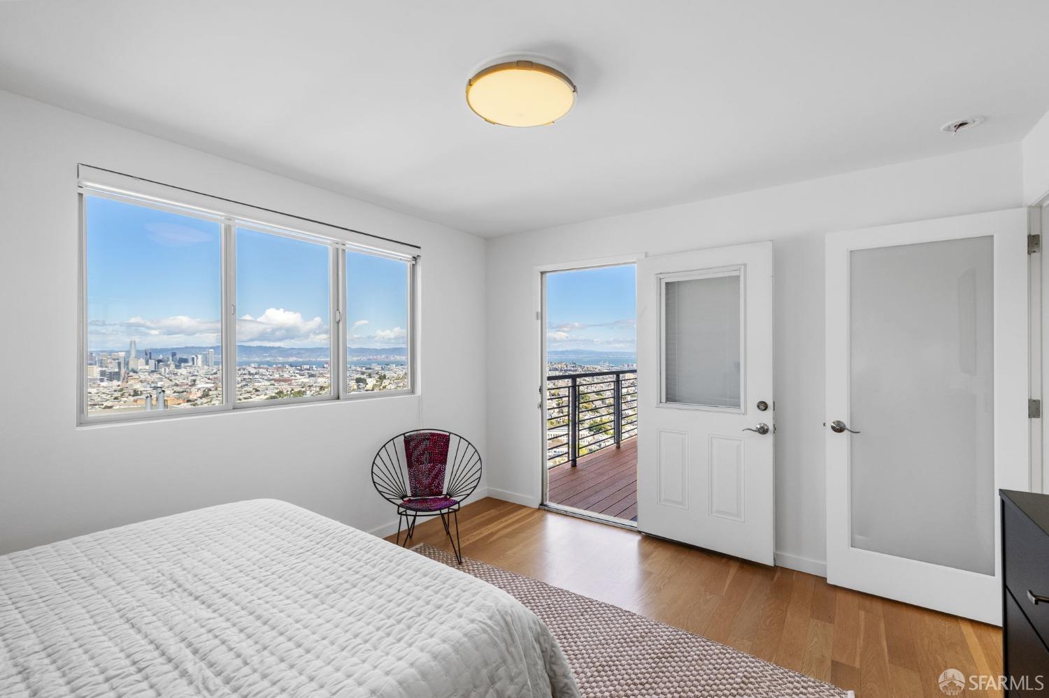 Detail Gallery Image 16 of 29 For 827 Corbett Ave #302,  San Francisco,  CA 94131 - 2 Beds | 2 Baths