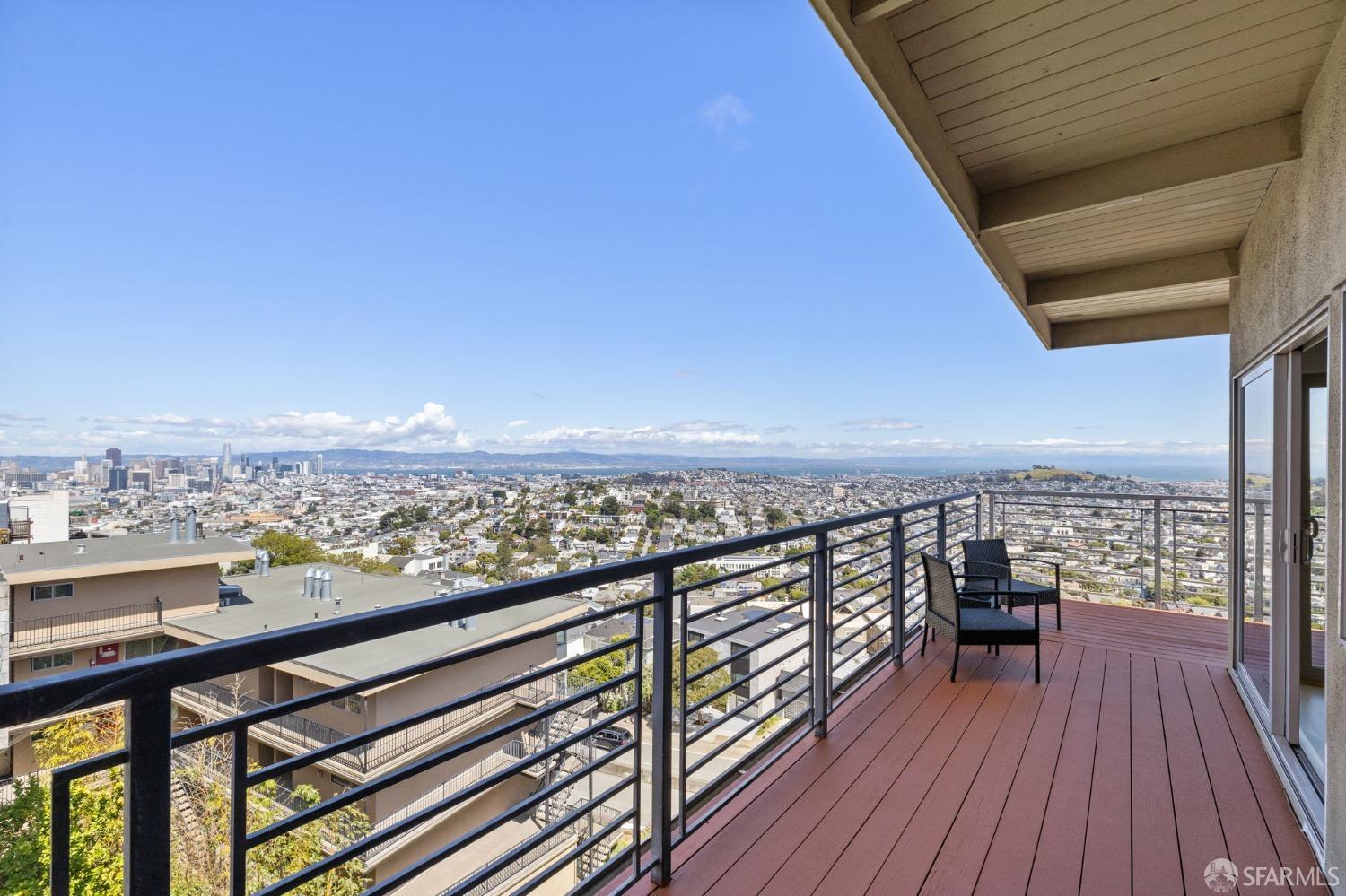 Detail Gallery Image 21 of 29 For 827 Corbett Ave #302,  San Francisco,  CA 94131 - 2 Beds | 2 Baths