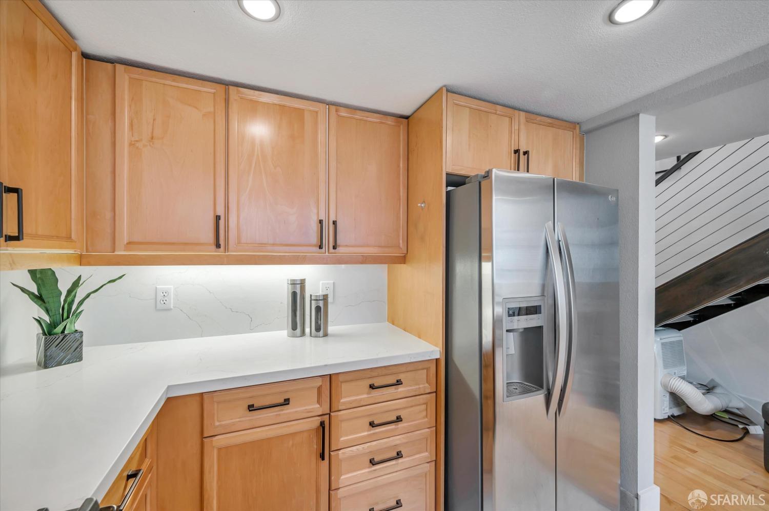 Detail Gallery Image 8 of 32 For 2068 3rd St #17,  San Francisco,  CA 94107 - 1 Beds | 2 Baths