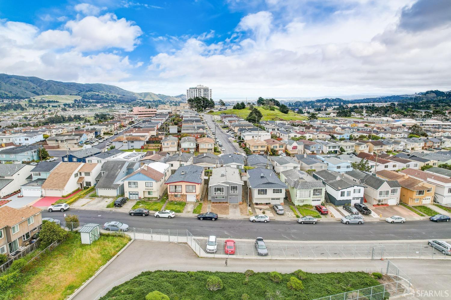 Detail Gallery Image 60 of 70 For 131 Del Prado Dr, Daly City,  CA 94015 - 3 Beds | 2 Baths