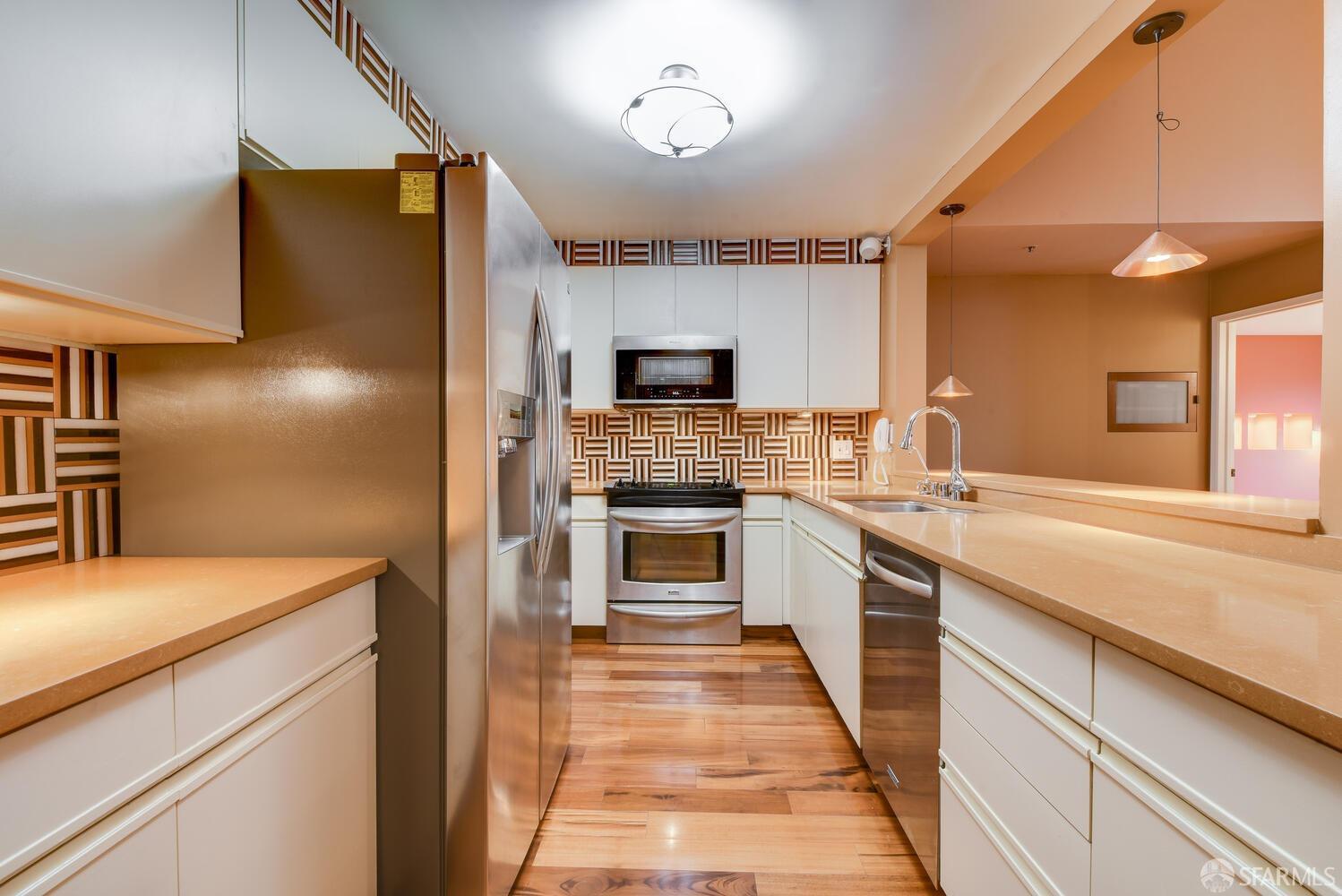 Detail Gallery Image 7 of 51 For 720 Gough St #58,  San Francisco,  CA 94102 - 2 Beds | 2 Baths