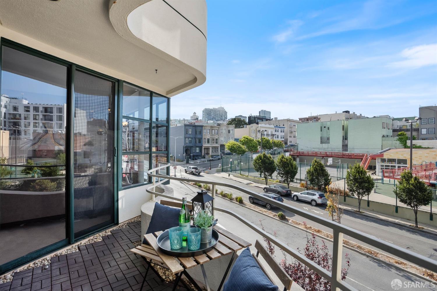 Detail Gallery Image 12 of 36 For 1440 Broadway #204,  San Francisco,  CA 94109 - 1 Beds | 1 Baths