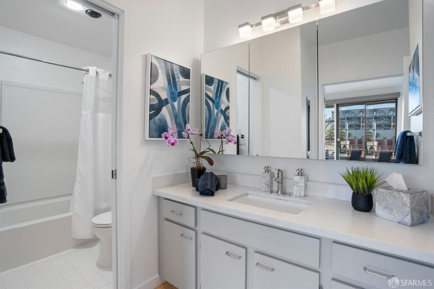 Detail Gallery Image 17 of 44 For 1440 Broadway #204,  San Francisco,  CA 94109 - 1 Beds | 1 Baths