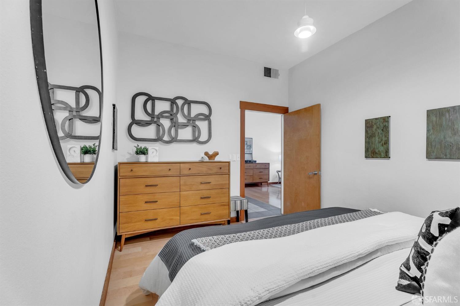 Detail Gallery Image 20 of 30 For 530 E 8th St #105,  Oakland,  CA 94606 - 2 Beds | 1 Baths
