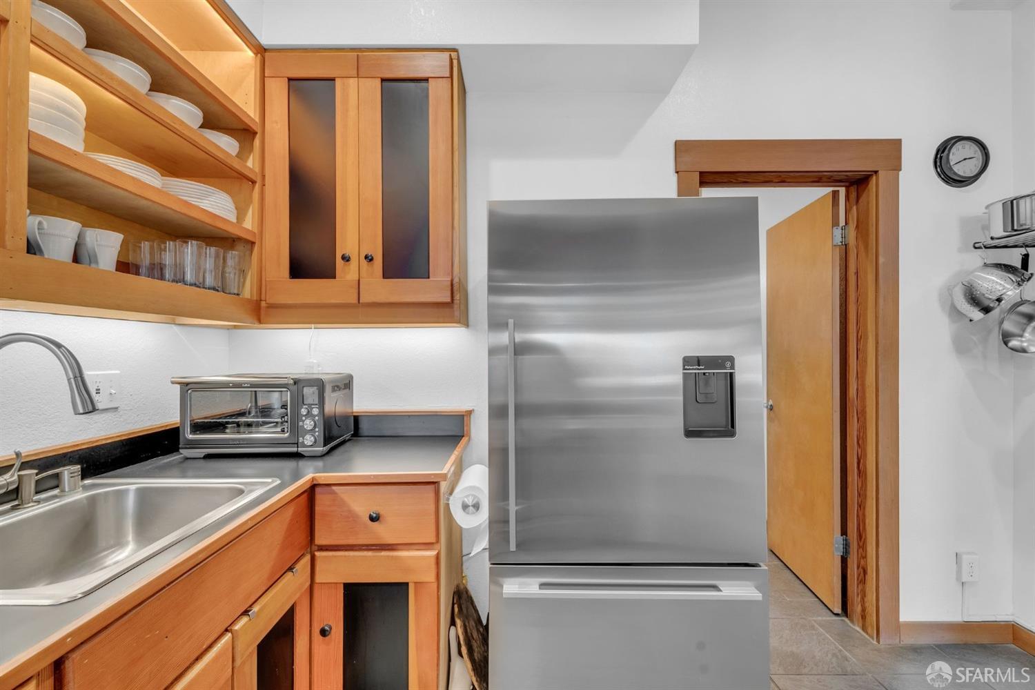 Detail Gallery Image 9 of 30 For 530 E 8th St #105,  Oakland,  CA 94606 - 2 Beds | 1 Baths