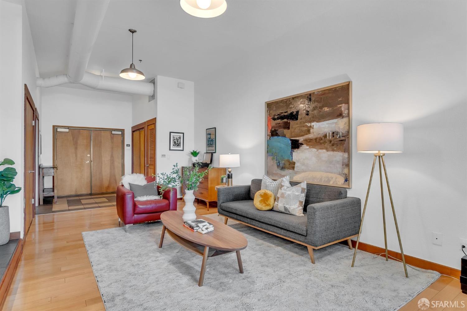 Detail Gallery Image 1 of 30 For 530 E 8th St #105,  Oakland,  CA 94606 - 2 Beds | 1 Baths