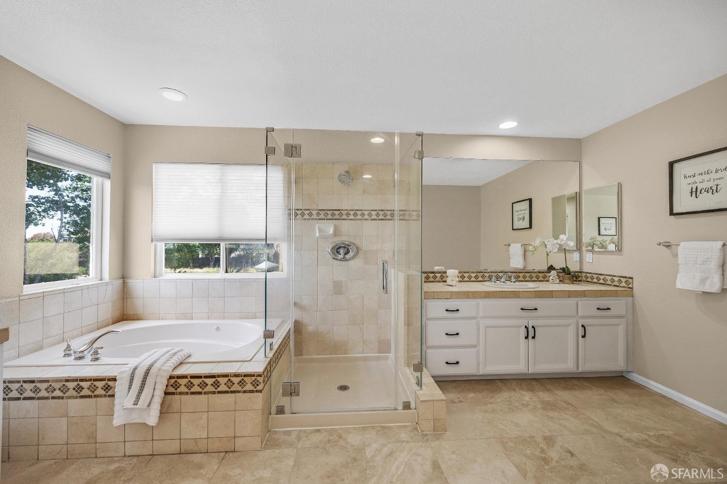 Detail Gallery Image 19 of 43 For 2399 Lagoon Ct, San Leandro,  CA 94579 - 4 Beds | 4 Baths