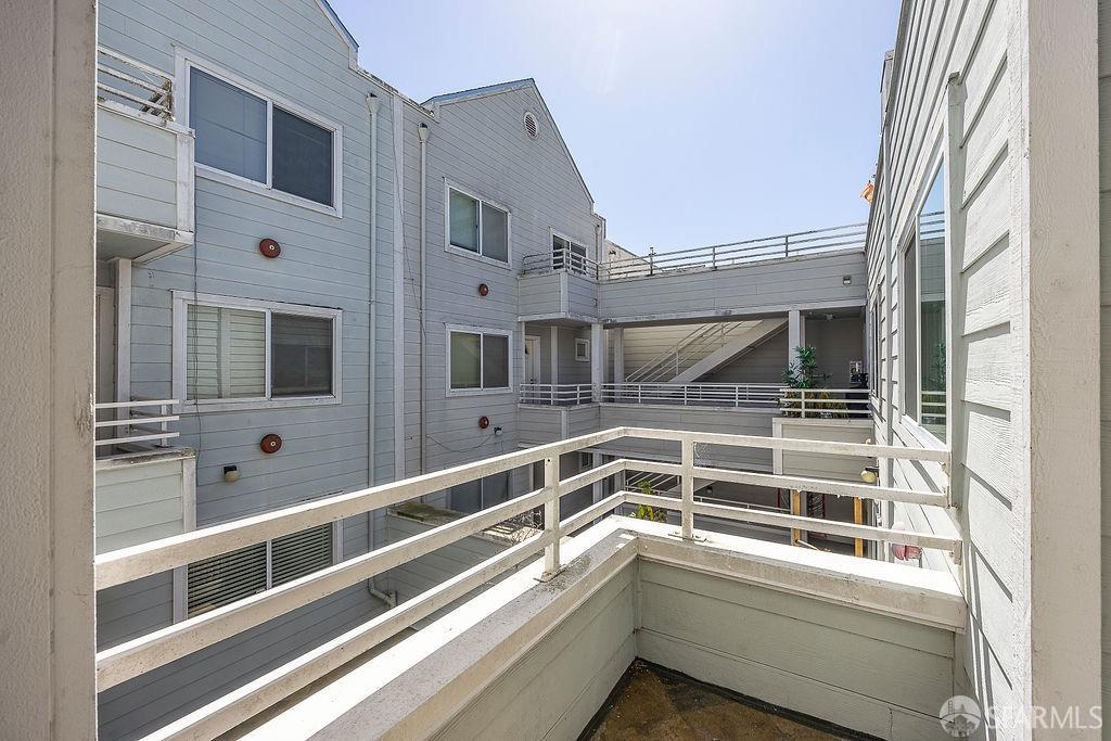 Detail Gallery Image 25 of 37 For 1136 Eddy St #D,  San Francisco,  CA 94109 - 2 Beds | 2 Baths