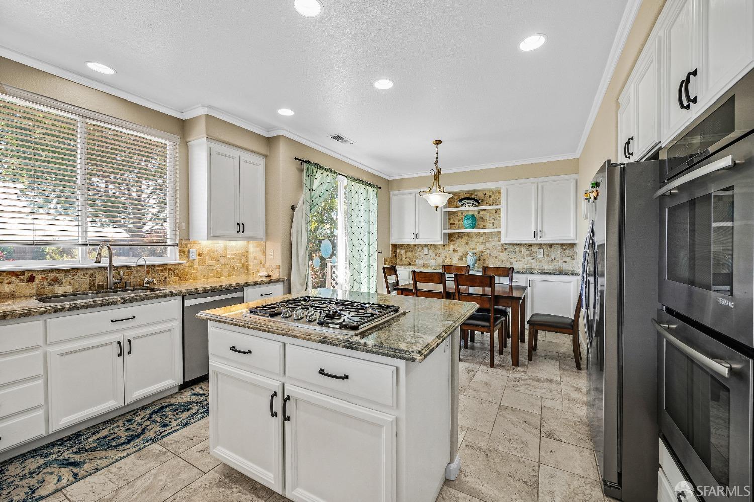 Detail Gallery Image 11 of 43 For 2399 Lagoon Ct, San Leandro,  CA 94579 - 4 Beds | 4 Baths