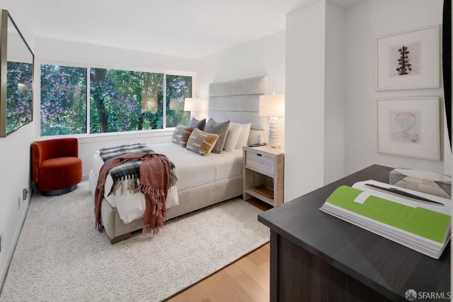 Detail Gallery Image 10 of 24 For 2171 Sacramento St #2,  San Francisco,  CA 94109 - 2 Beds | 1 Baths