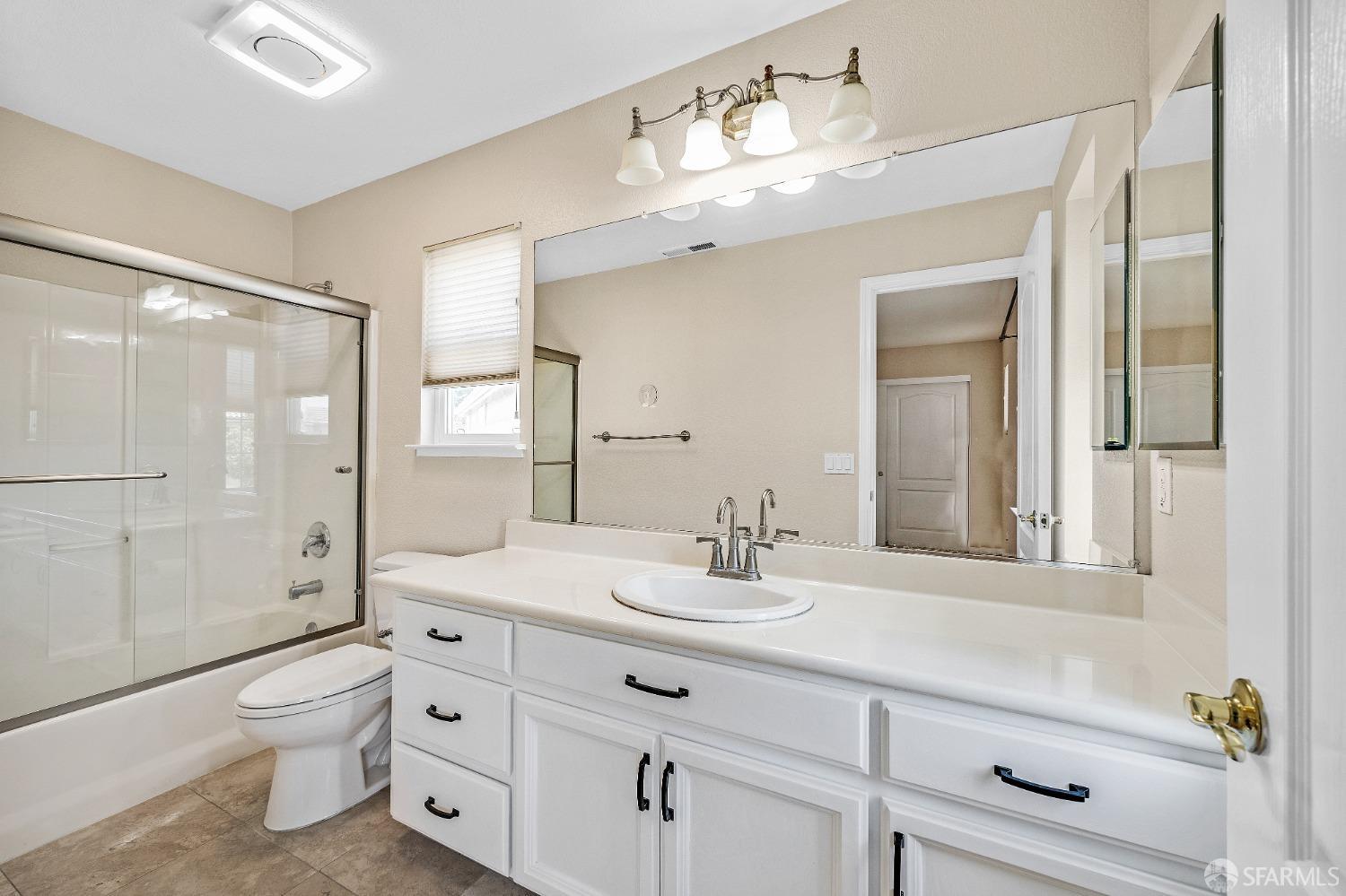 Detail Gallery Image 21 of 43 For 2399 Lagoon Ct, San Leandro,  CA 94579 - 4 Beds | 4 Baths