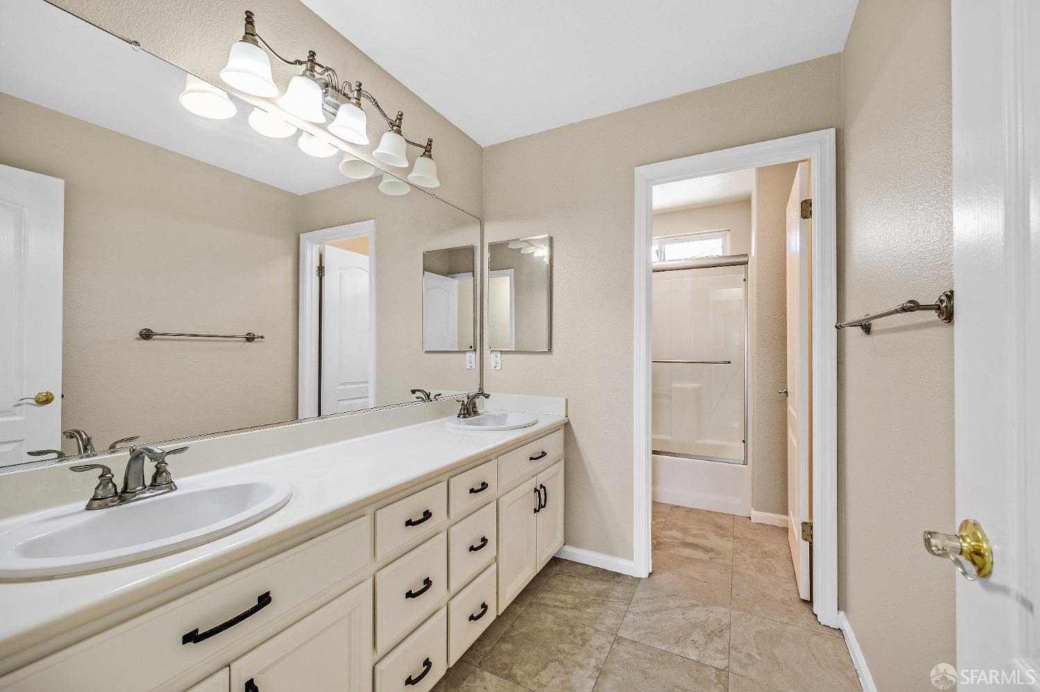 Detail Gallery Image 22 of 43 For 2399 Lagoon Ct, San Leandro,  CA 94579 - 4 Beds | 4 Baths