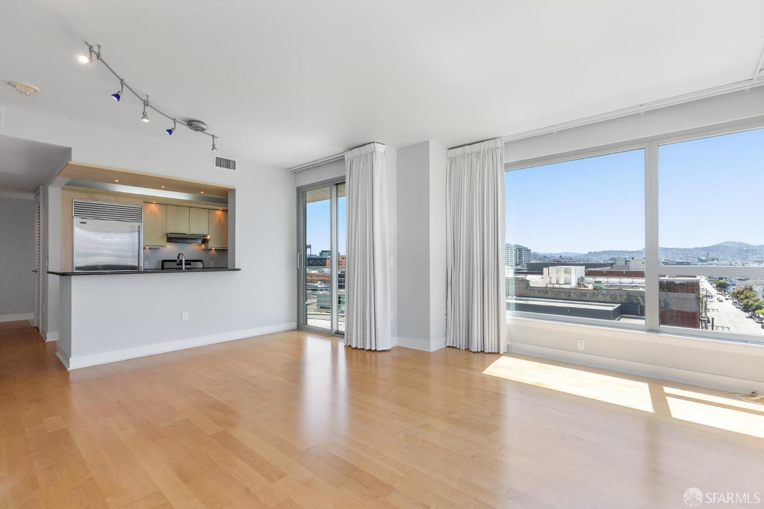 Detail Gallery Image 11 of 44 For 239 Brannan St 10d,  San Francisco,  CA 94107 - 2 Beds | 2 Baths