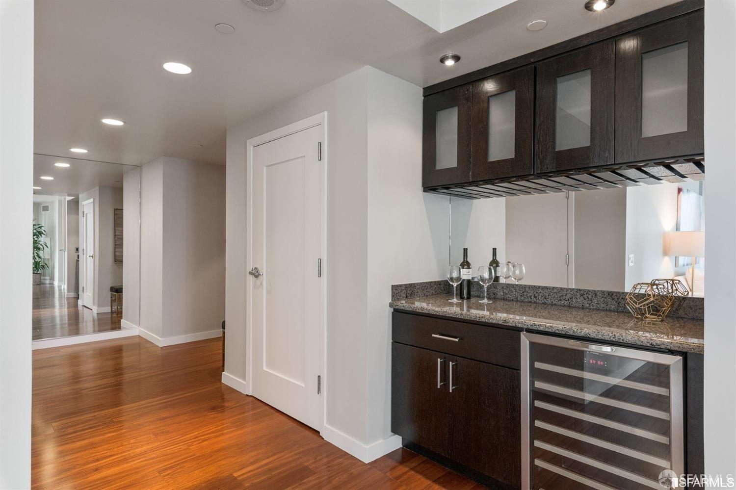 Detail Gallery Image 11 of 28 For 355 1st St #S2502,  San Francisco,  CA 94105 - 2 Beds | 2 Baths