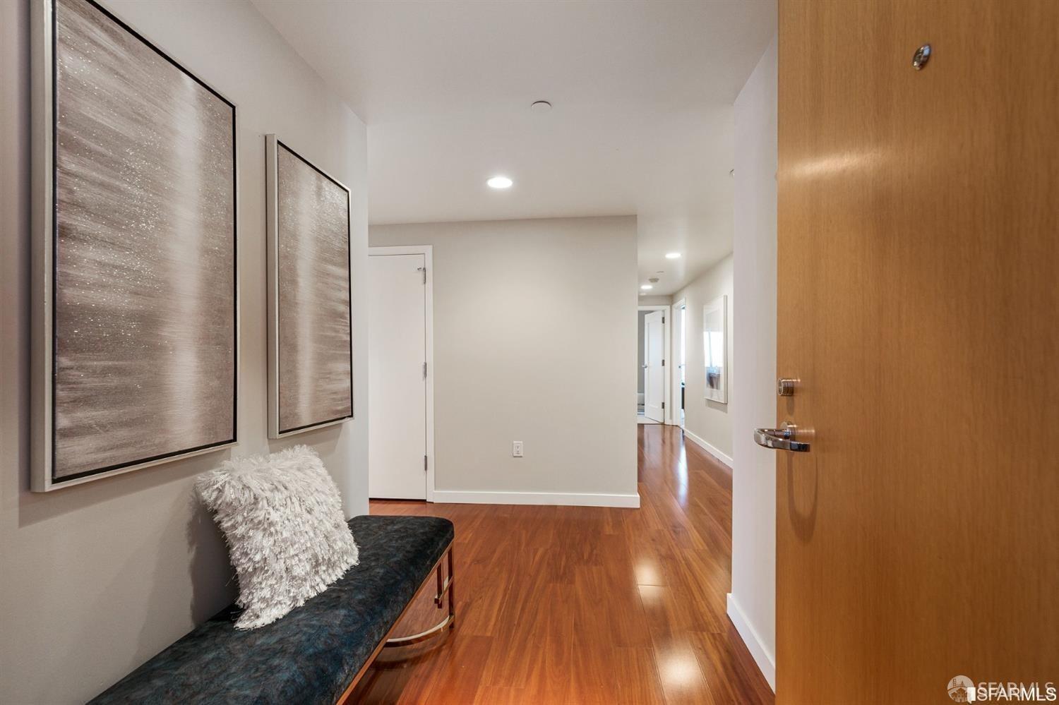 Detail Gallery Image 2 of 28 For 355 1st St #S2502,  San Francisco,  CA 94105 - 2 Beds | 2 Baths