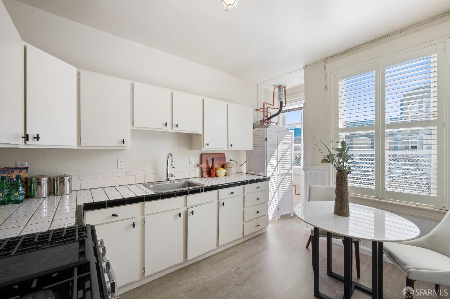 Detail Gallery Image 12 of 25 For 3524 17th St #B,  San Francisco,  CA 94110 - 1 Beds | 1 Baths