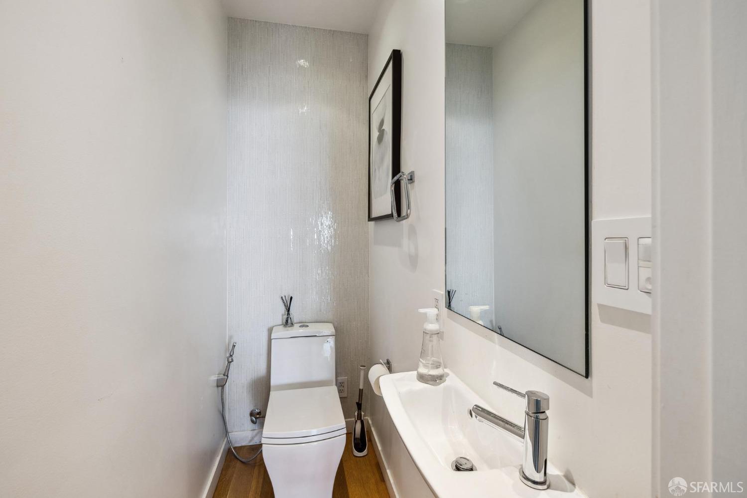 Detail Gallery Image 28 of 68 For 829 Corbett Ave #4,  San Francisco,  CA 94131 - 2 Beds | 3 Baths