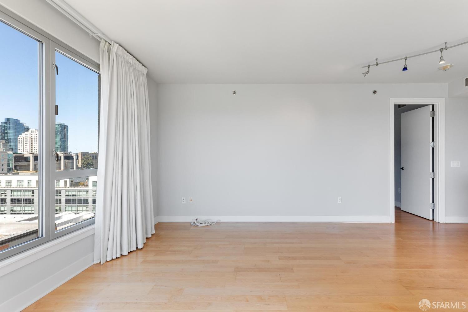 Detail Gallery Image 10 of 44 For 239 Brannan St 10d,  San Francisco,  CA 94107 - 2 Beds | 2 Baths