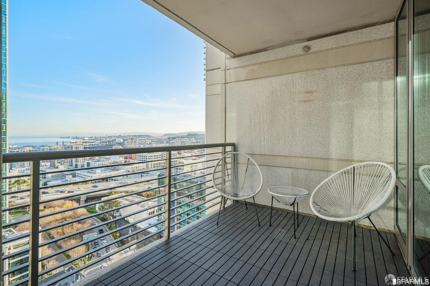 Detail Gallery Image 5 of 28 For 355 1st St #S2502,  San Francisco,  CA 94105 - 2 Beds | 2 Baths