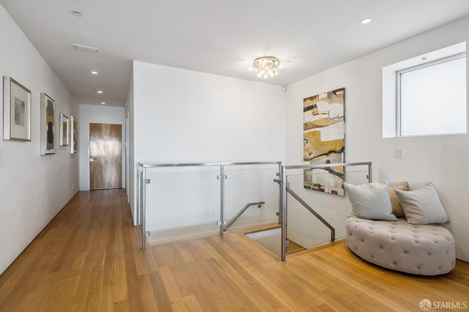 Detail Gallery Image 31 of 68 For 829 Corbett Ave #4,  San Francisco,  CA 94131 - 2 Beds | 3 Baths